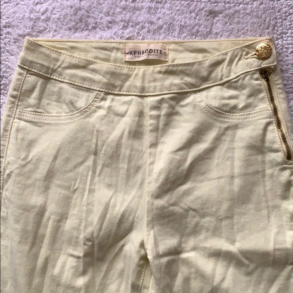 Light yellow high waisted jeans